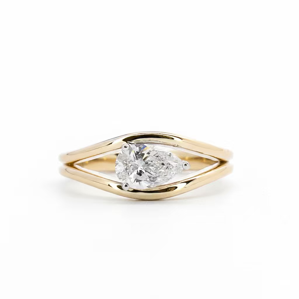 Ring | 9 Karat White & Yellow Gold | Lab-created Diamond