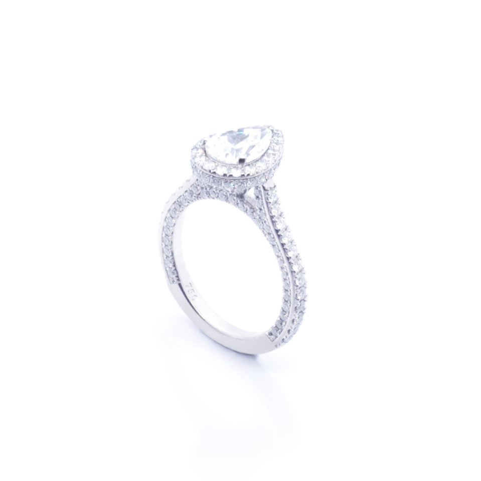 RING | 18K White Gold Pear Diamonds Ring