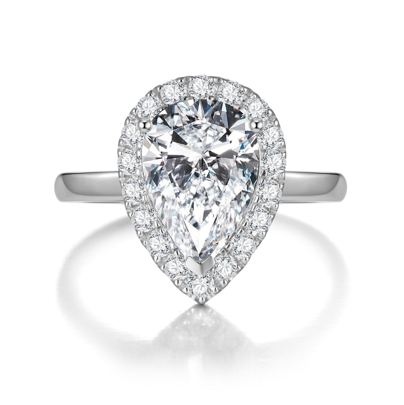 18K White Gold Pear Shape Diamond Engagement Ring