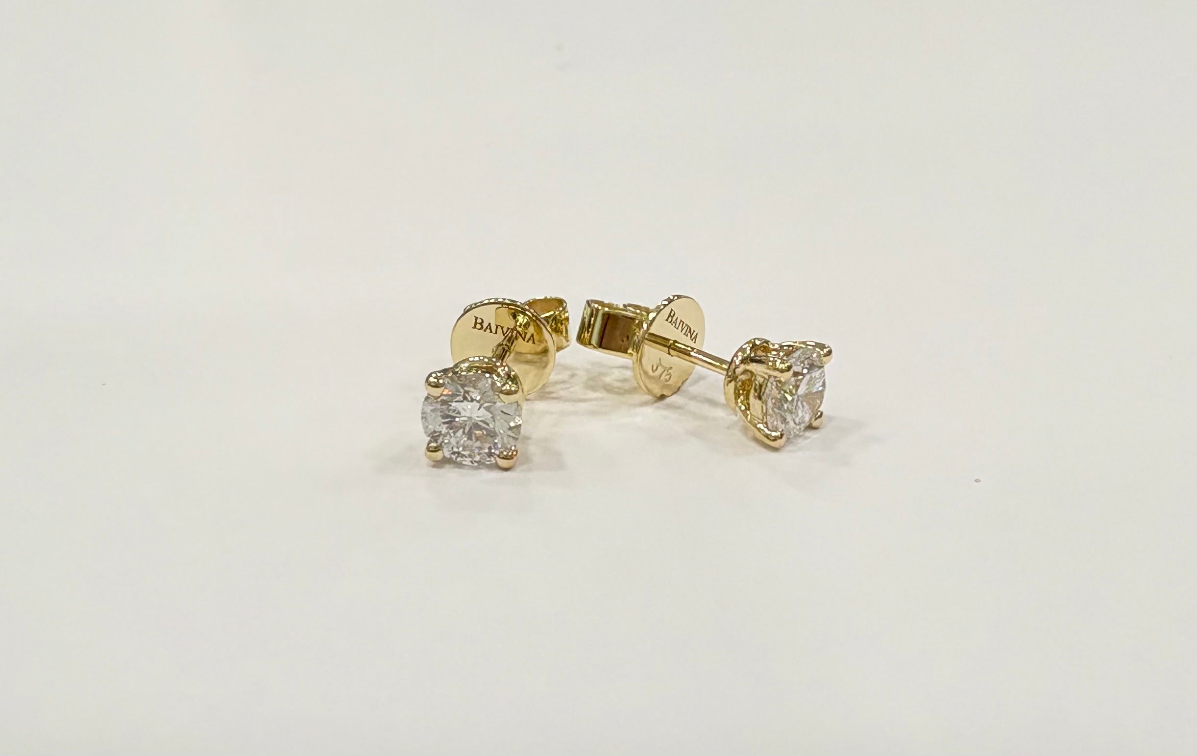 9K yellow gold earring studs