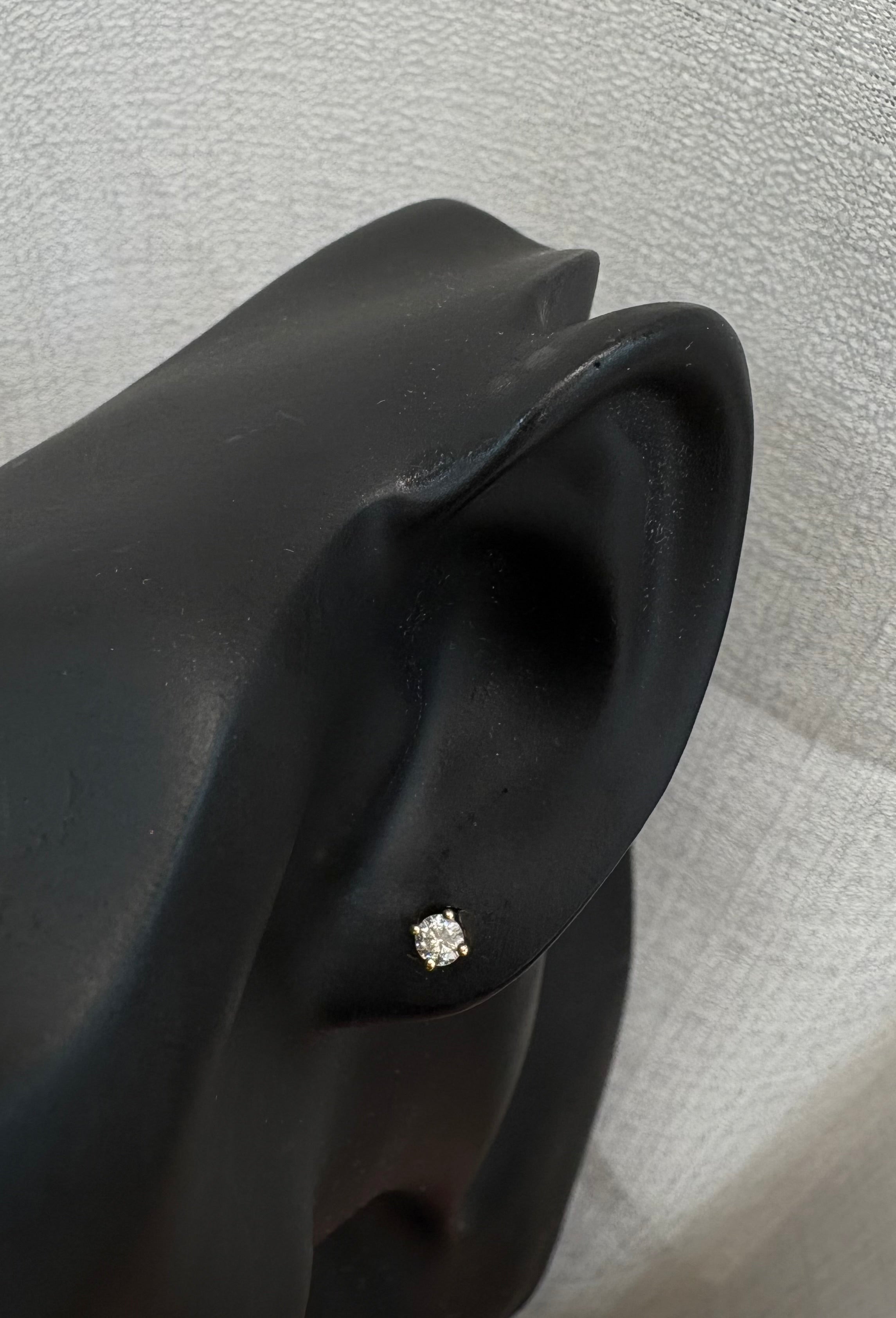 18K yellow gold earring studs