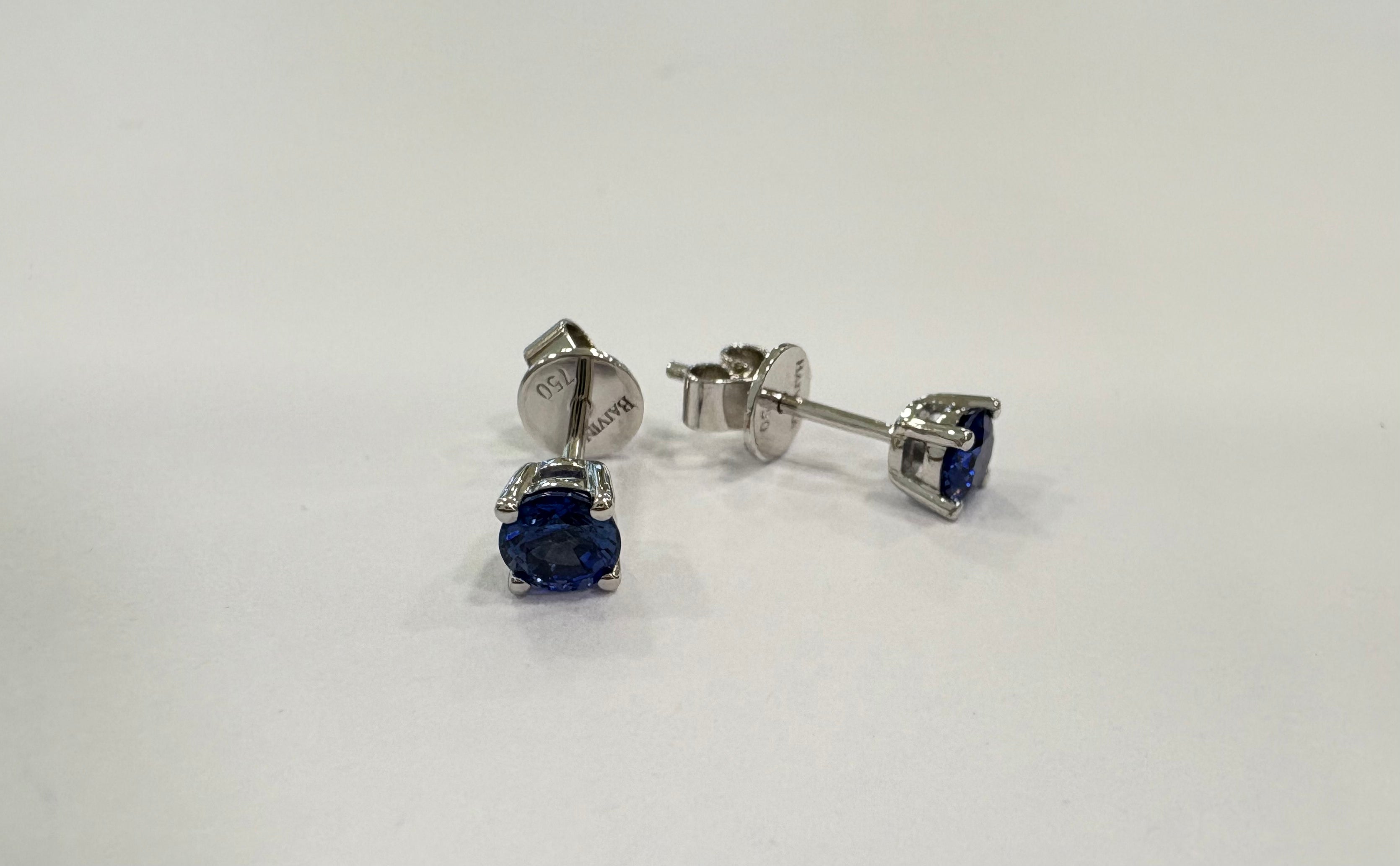 18K white gold earring studs