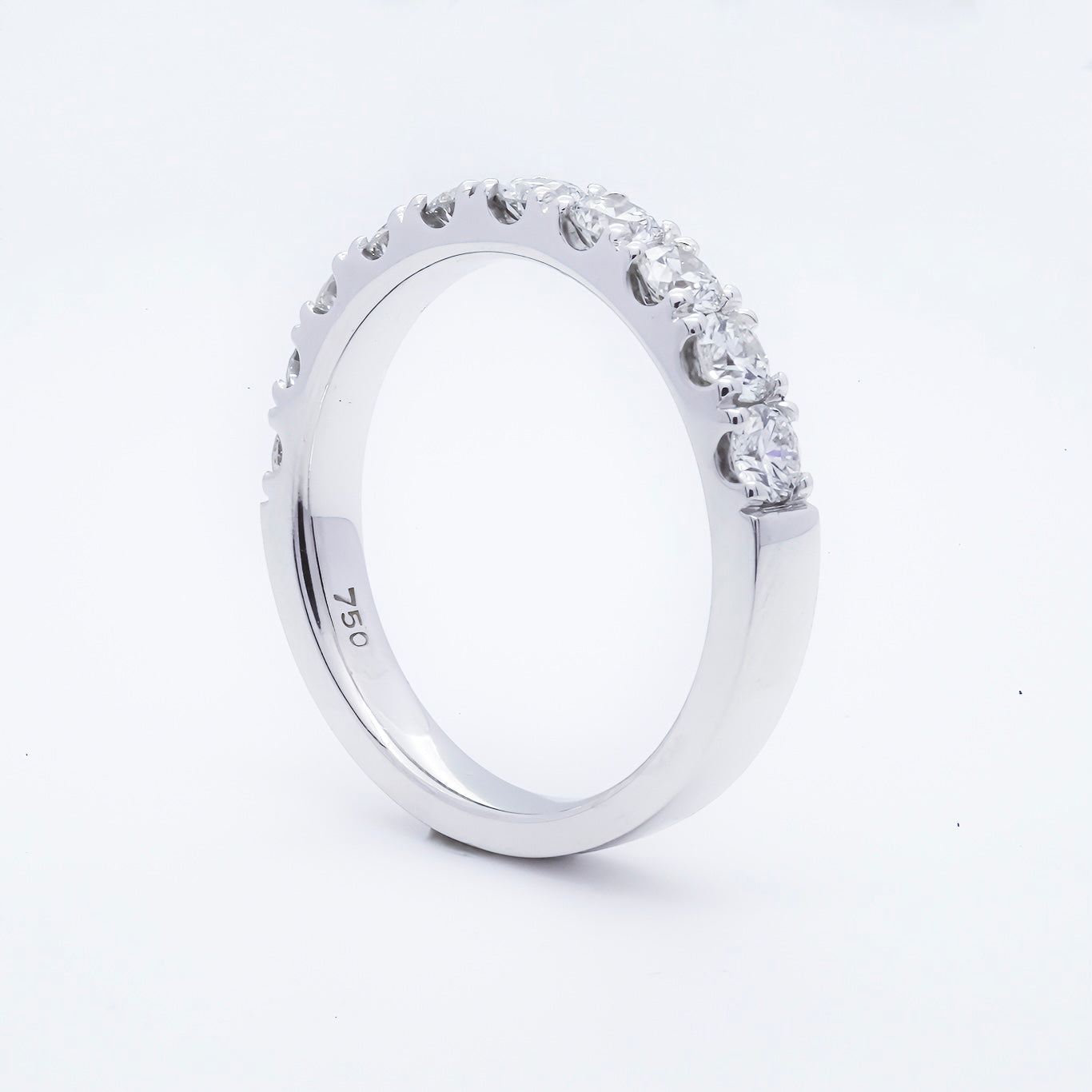 RING | 18K White Gold Diamonds Ring
