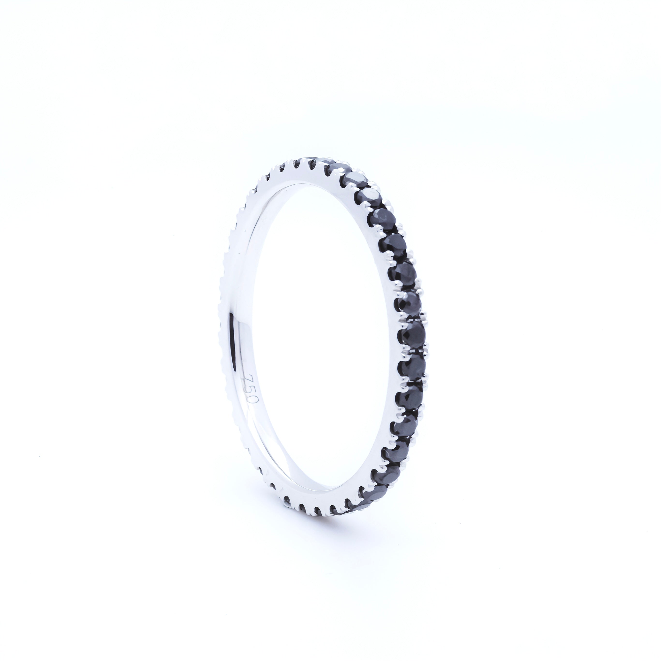 RING | 18K White Gold Black Diamonds Ring