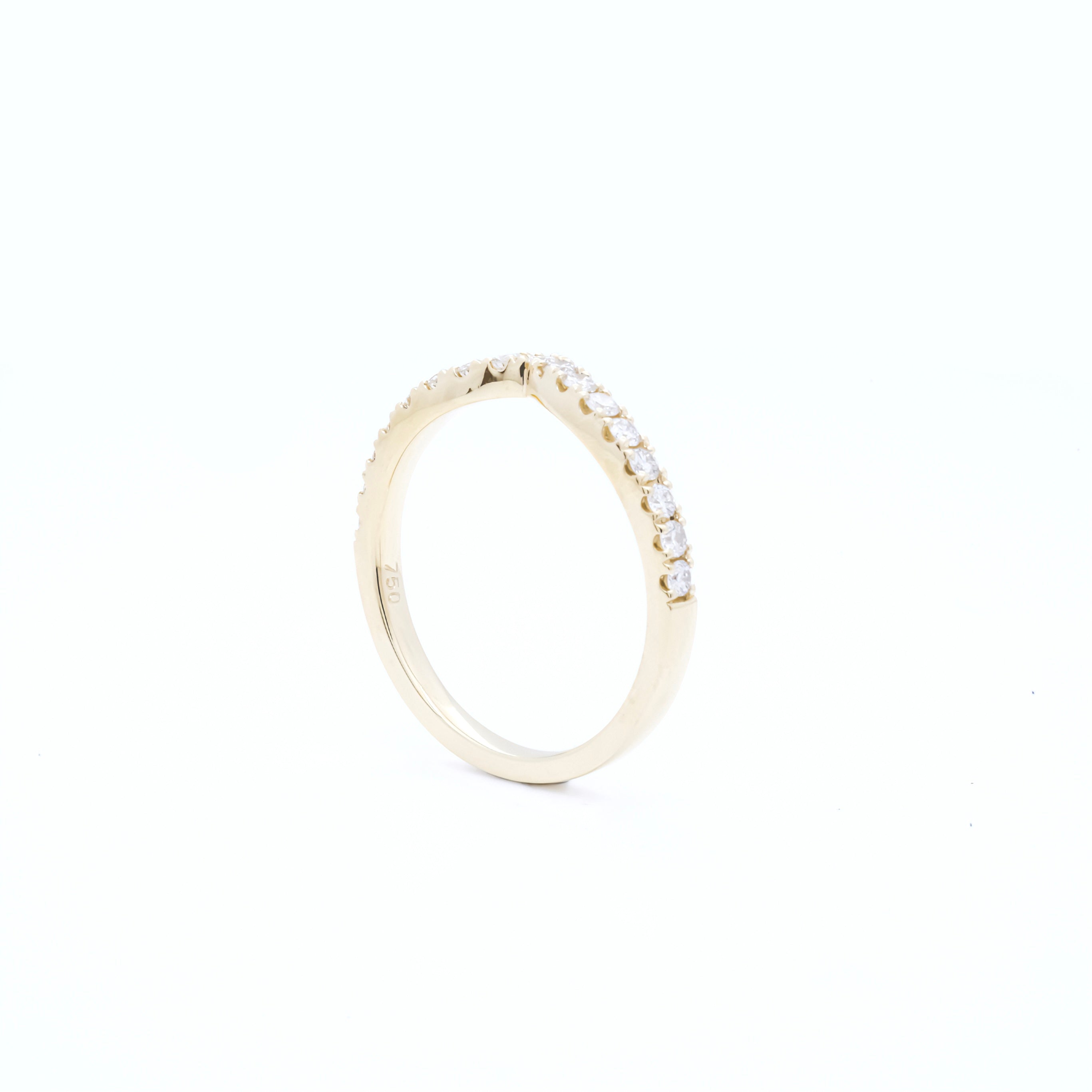 RING | 18K Yellow Gold Diamonds Ring