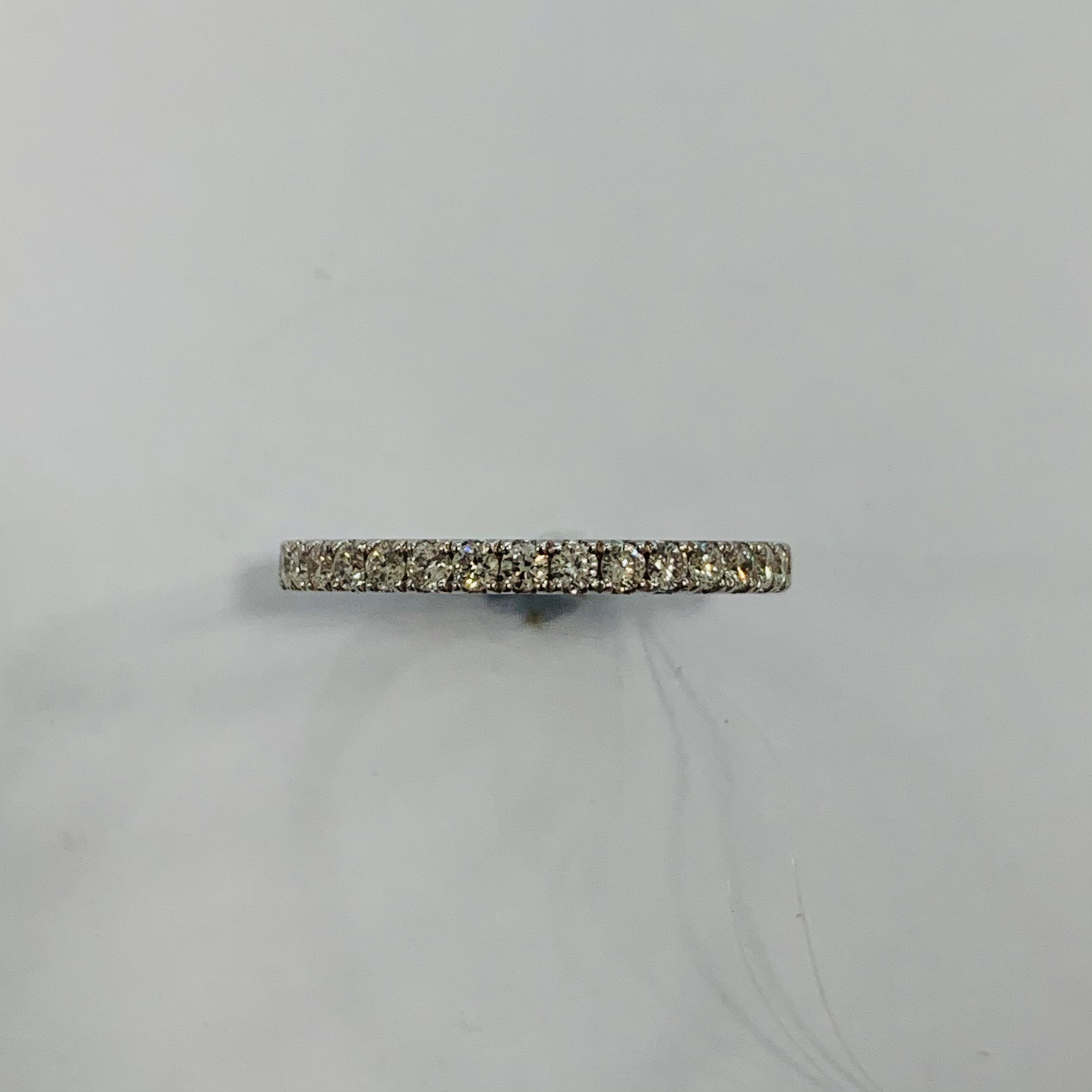 RING | 18K White Gold Diamond Ring with 32 Sparkling Diamonds