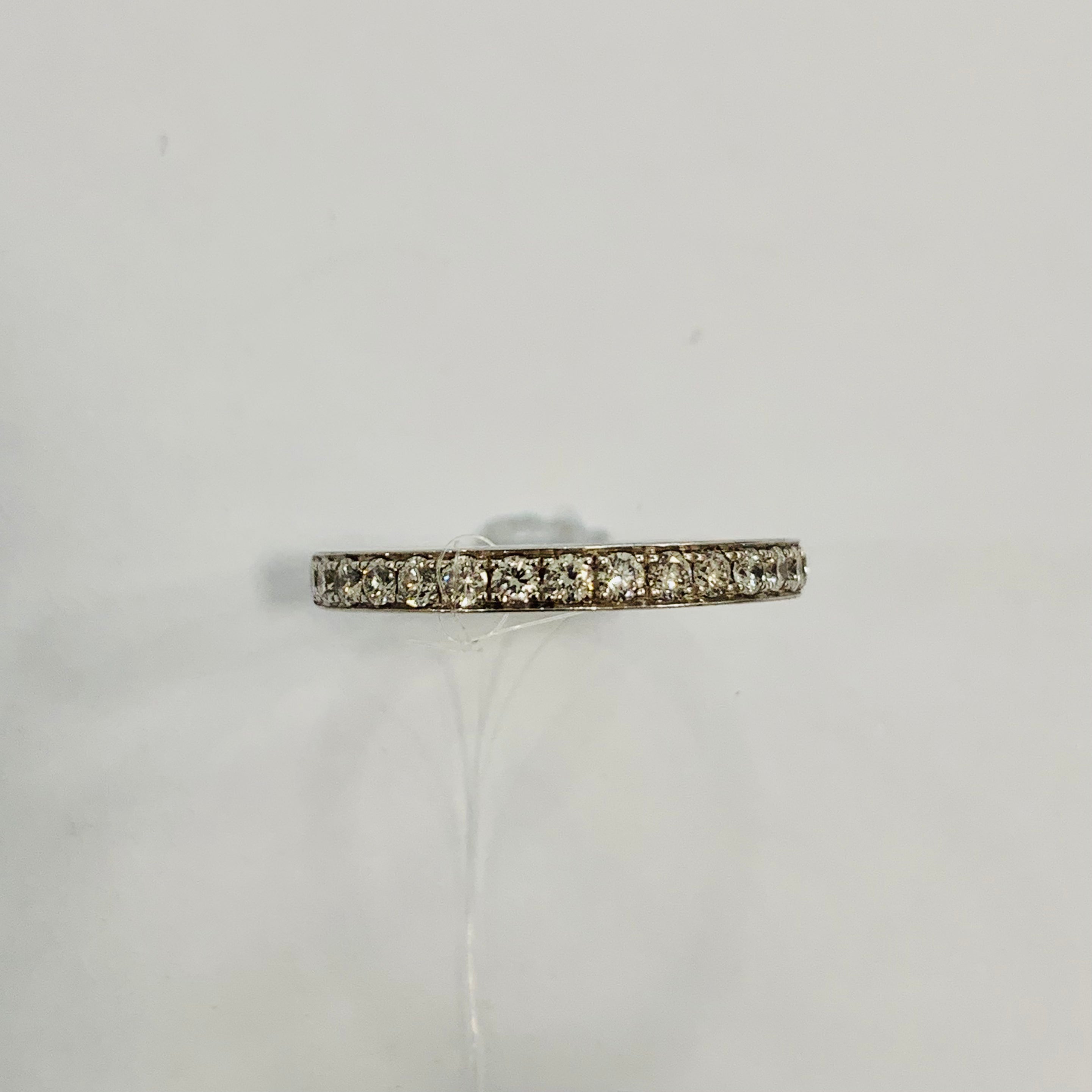 RING | 18K White Gold Diamond Ring