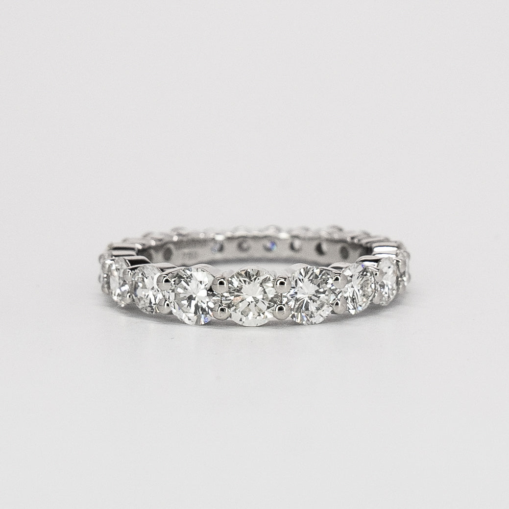 Ring | 18 Karat White Gold | Natural Diamonds