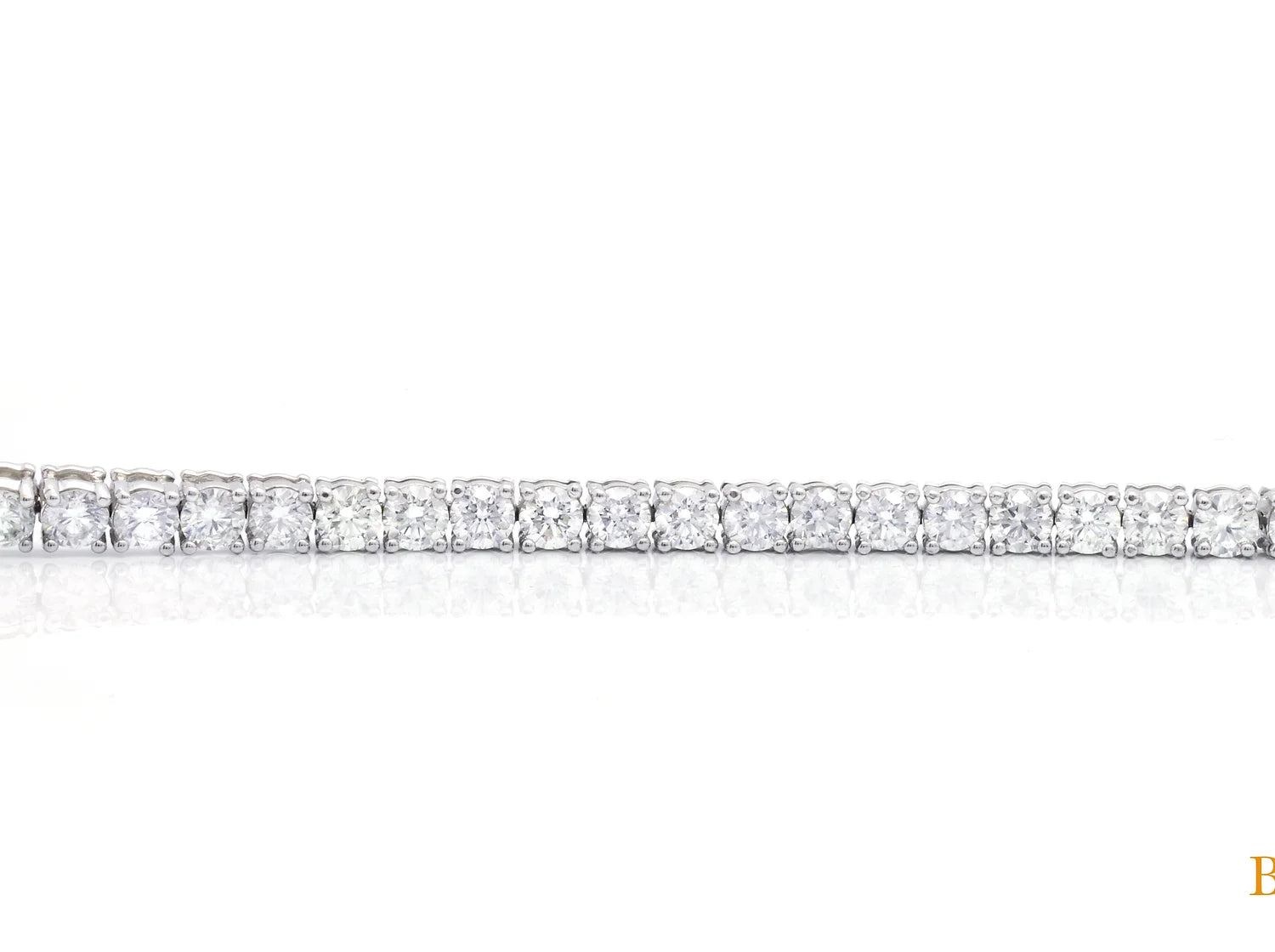 18K White Gold Diamonds Tennis Bracelet