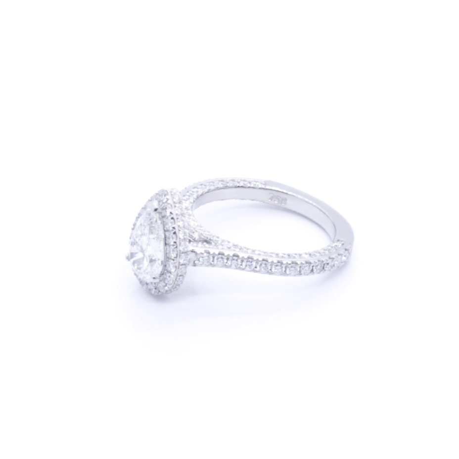 RING | 18K White Gold Pear Diamonds Ring