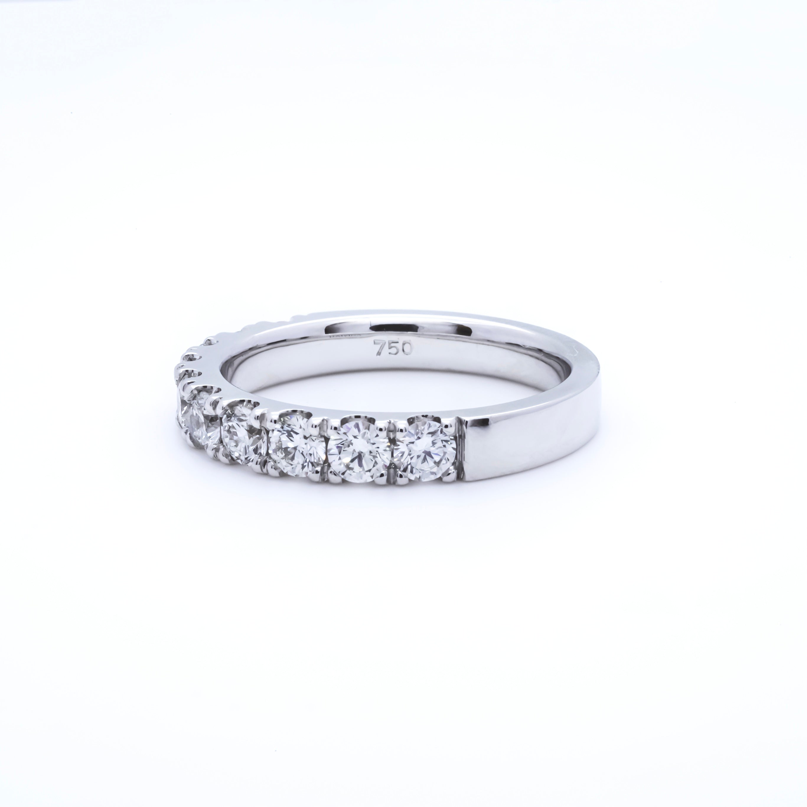 RING | 18K White Gold Diamond Ring 10 Diamonds
