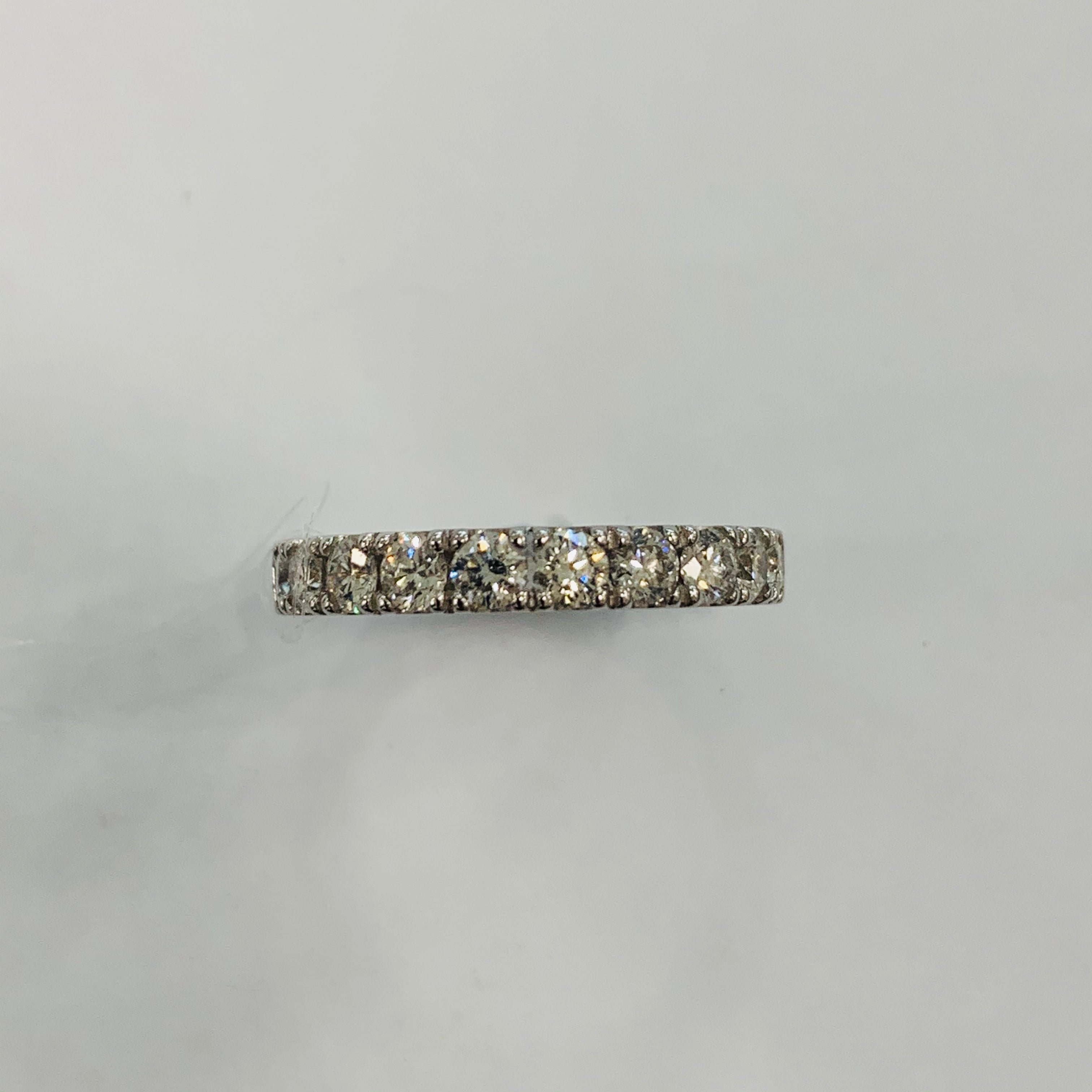 RING | 18K White Gold Diamond Ring 10 Diamonds