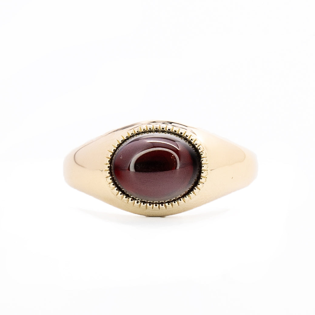Garnet Ring | 9 Karat Yellow Gold | Red Garnet