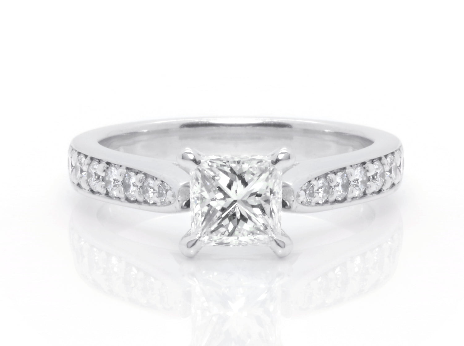 RING | 18K White Gold Solitaire Princess Diamond Ring