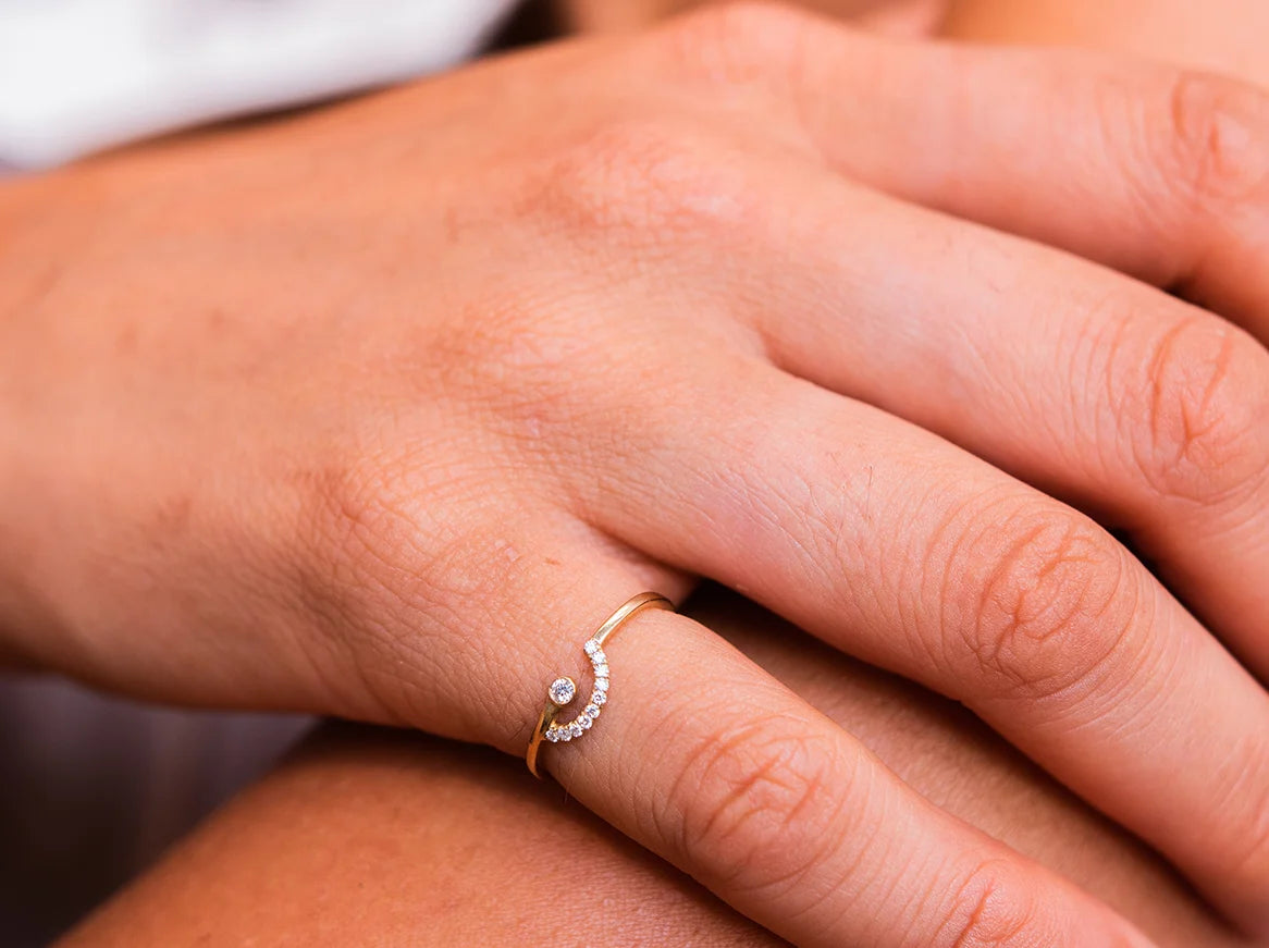 9K White Gold Diamonds Ring