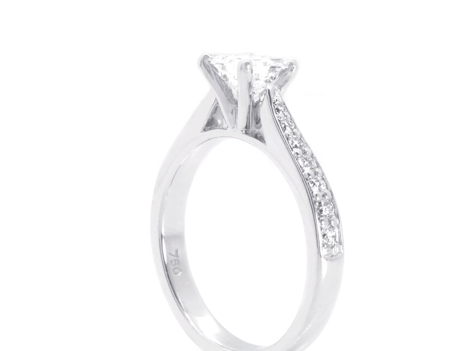 RING | 18K White Gold Solitaire Princess Diamond Ring